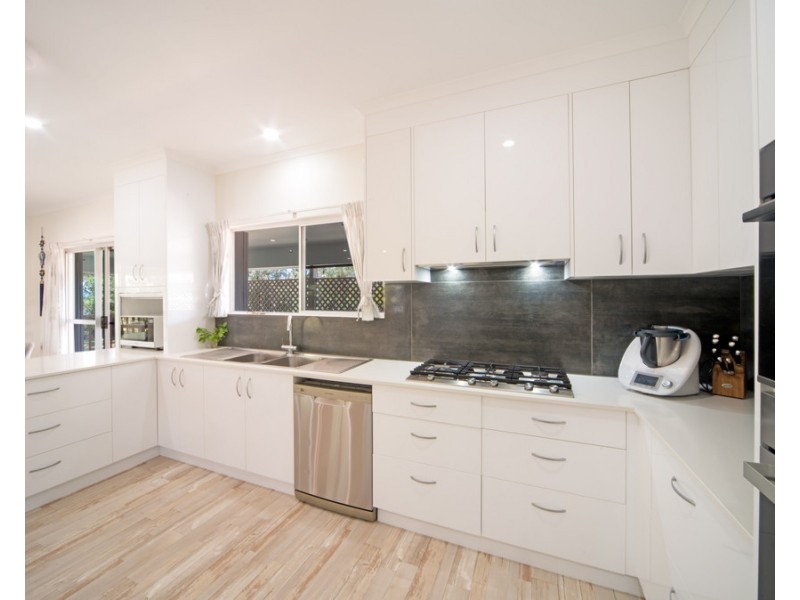 4 Peters Avenue, Midge Point QLD 4799