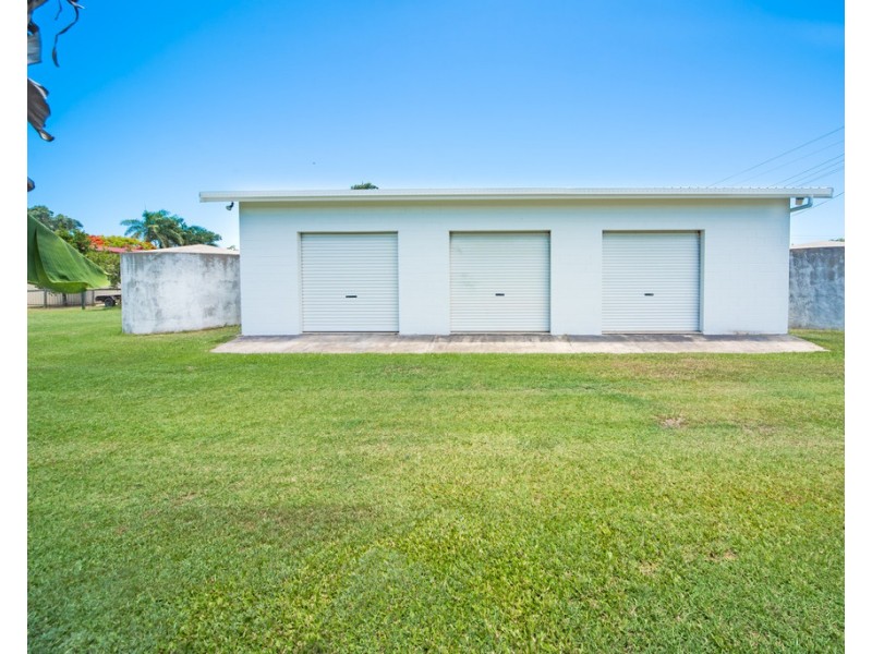 4 Peters Avenue, Midge Point QLD 4799