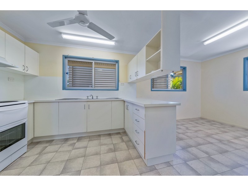 6 Stormvogel Drive, Mandalay QLD 4802