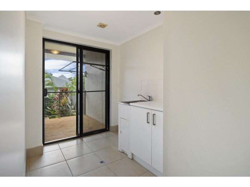 4/25 Abell Road, Cannonvale QLD 4802