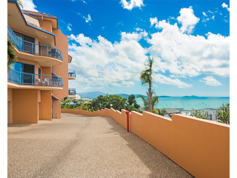1/2 Nara Avenue, Airlie Beach QLD 4802
