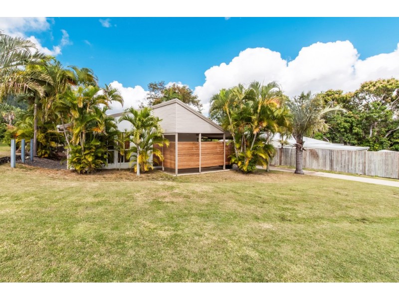 55 Manooka Drive, Cannonvale QLD 4802