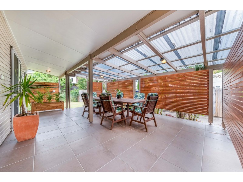 55 Manooka Drive, Cannonvale QLD 4802