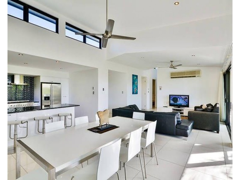 Pinnacles 8/1 Banksia Court, Hamilton Island QLD 4803