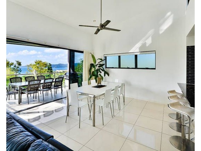 Pinnacles 8/1 Banksia Court, Hamilton Island QLD 4803