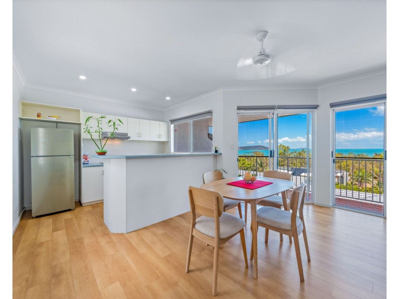 3/12 Eshelby Drive, Cannonvale QLD 4802