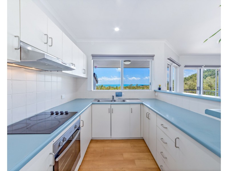 3/12 Eshelby Drive, Cannonvale QLD 4802