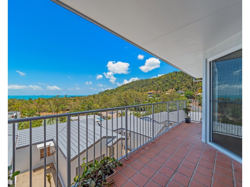 3/12 Eshelby Drive, Cannonvale QLD 4802