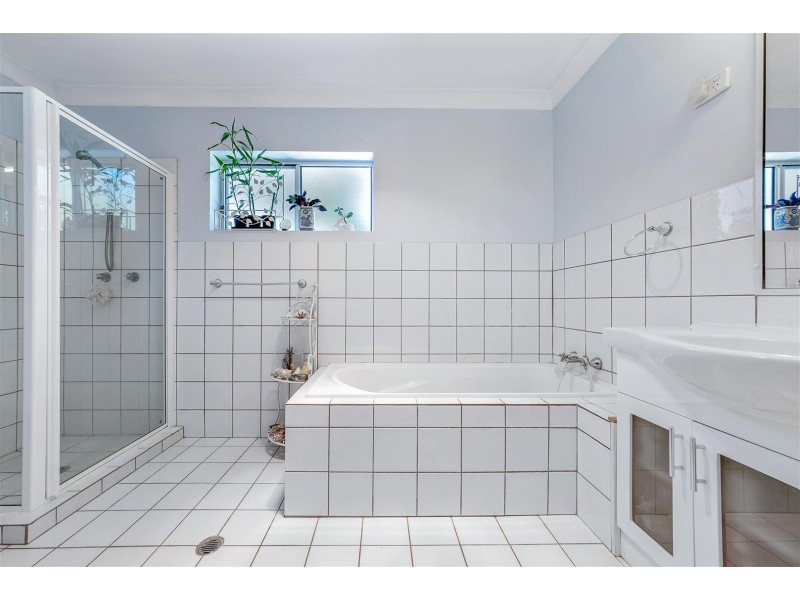95 Lelona Drive, Bloomsbury QLD 4799