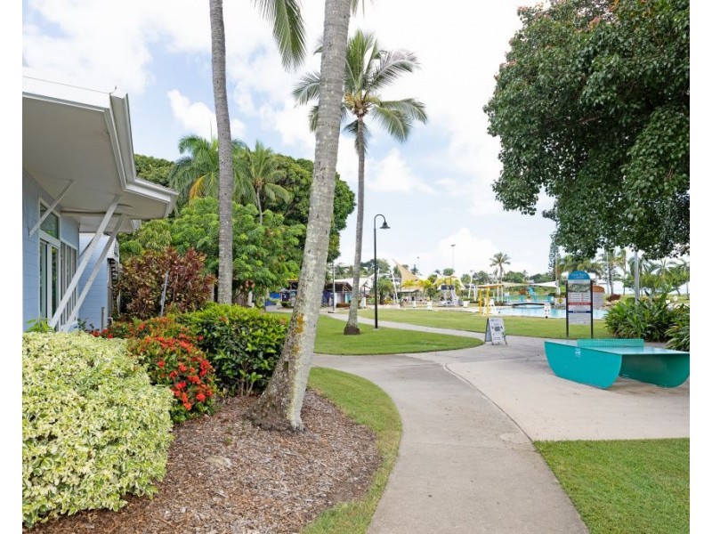 271 Shute Harbour Road, Airlie Beach QLD 4802