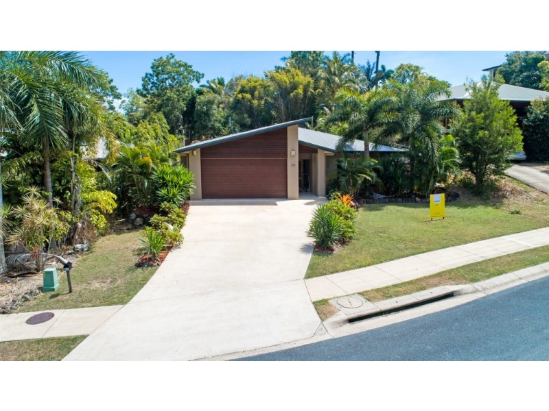 39 Eshelby Drive, Cannonvale QLD 4802