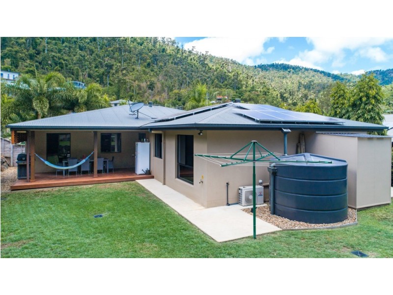 39 Eshelby Drive, Cannonvale QLD 4802