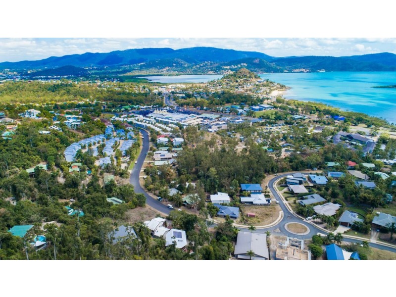 39 Eshelby Drive, Cannonvale QLD 4802