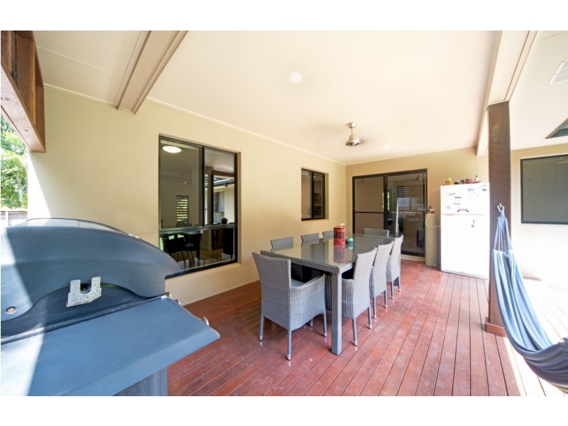 39 Eshelby Drive, Cannonvale QLD 4802