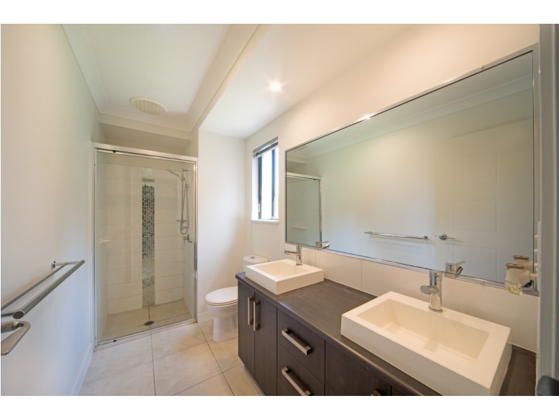 39 Eshelby Drive, Cannonvale QLD 4802