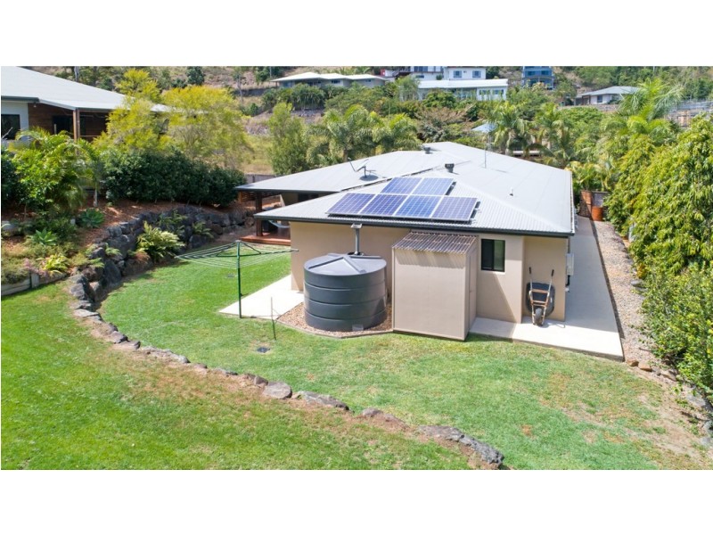 39 Eshelby Drive, Cannonvale QLD 4802