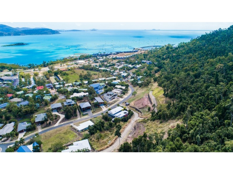 39 Eshelby Drive, Cannonvale QLD 4802