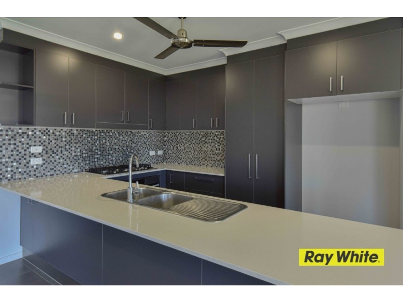 4 Vector Court, Cannonvale QLD 4802