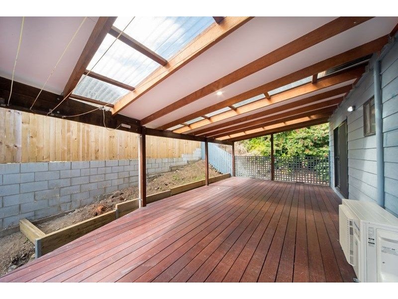 3 Warruga Street, Cannonvale QLD 4802