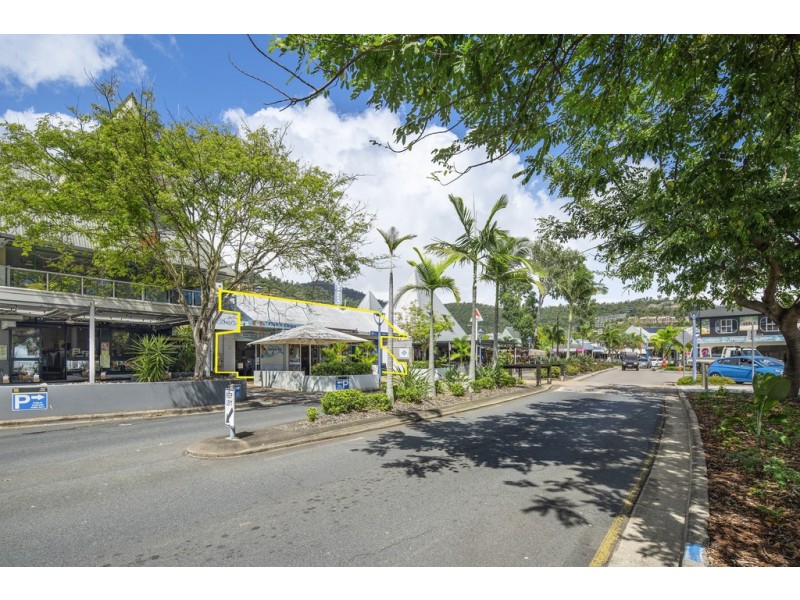 295 Shute Harbour Rd/Airlie Esplanade, Airlie Beach QLD 4802