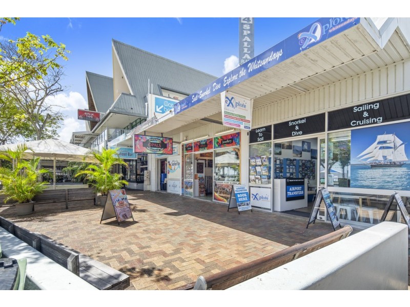 295 Shute Harbour Rd/Airlie Esplanade, Airlie Beach QLD 4802
