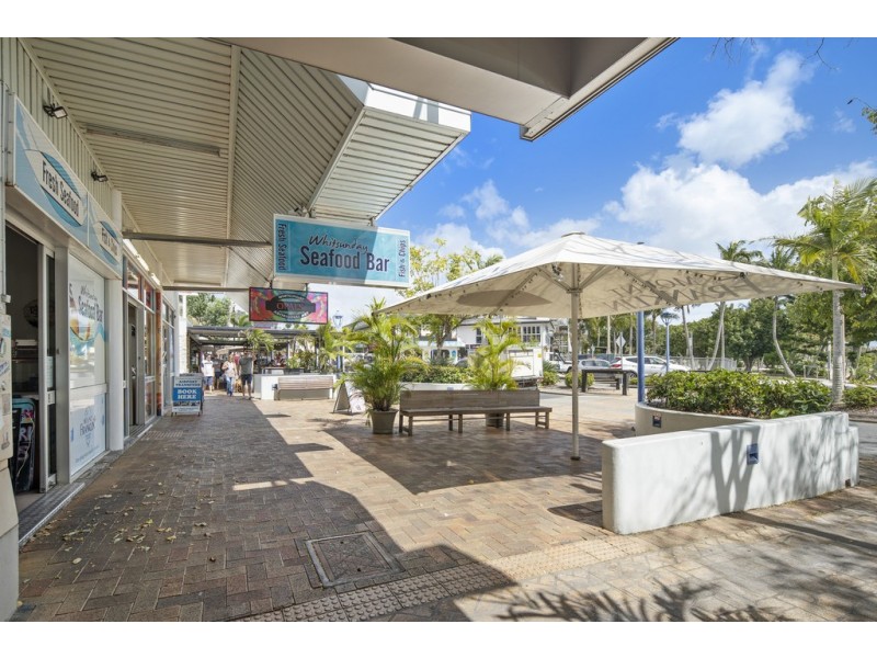295 Shute Harbour Rd/Airlie Esplanade, Airlie Beach QLD 4802