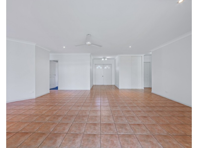 26 Valley Drive, Cannonvale QLD 4802