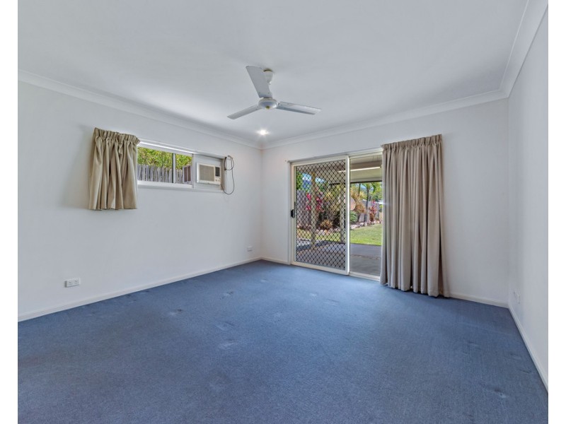 26 Valley Drive, Cannonvale QLD 4802