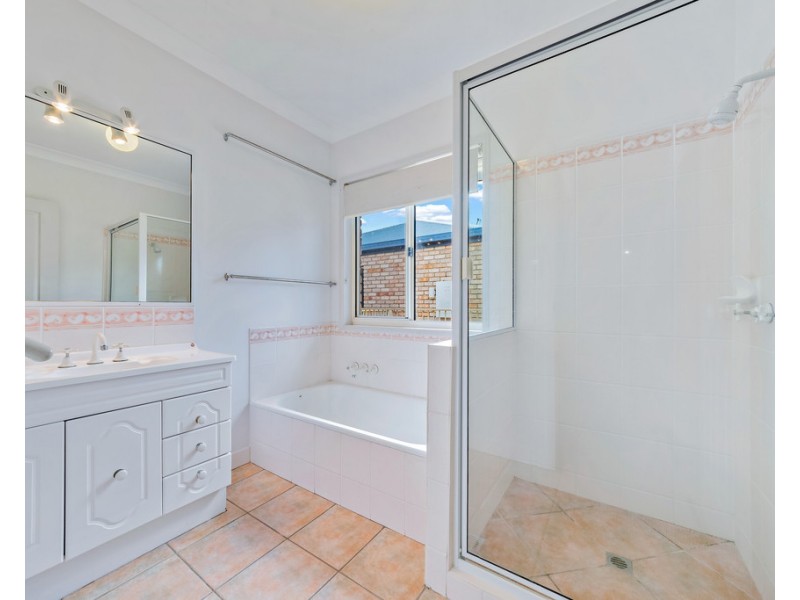 26 Valley Drive, Cannonvale QLD 4802