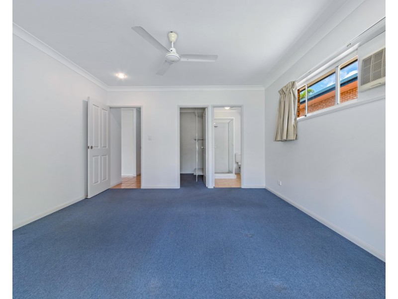 26 Valley Drive, Cannonvale QLD 4802