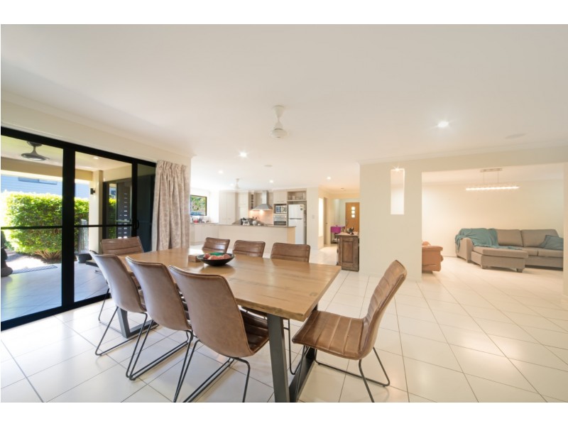 15 Jonquill Court, Cannonvale QLD 4802