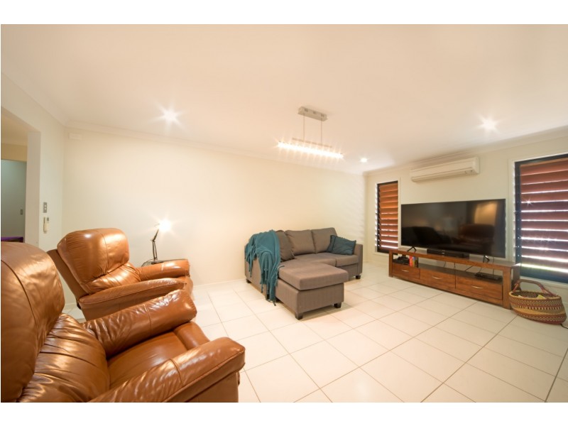 15 Jonquill Court, Cannonvale QLD 4802