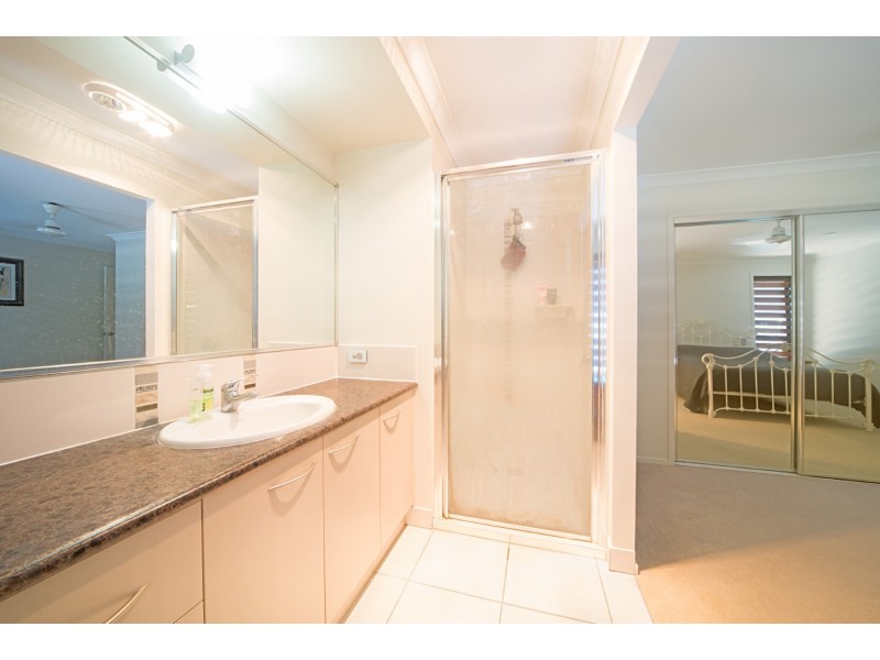 15 Jonquill Court, Cannonvale QLD 4802