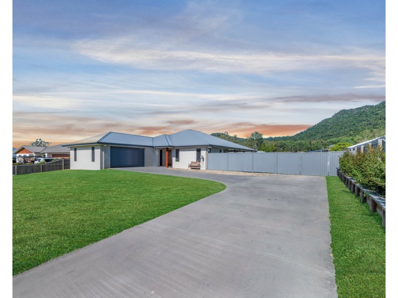 23 Stanley Drive, Cannonvale QLD 4802