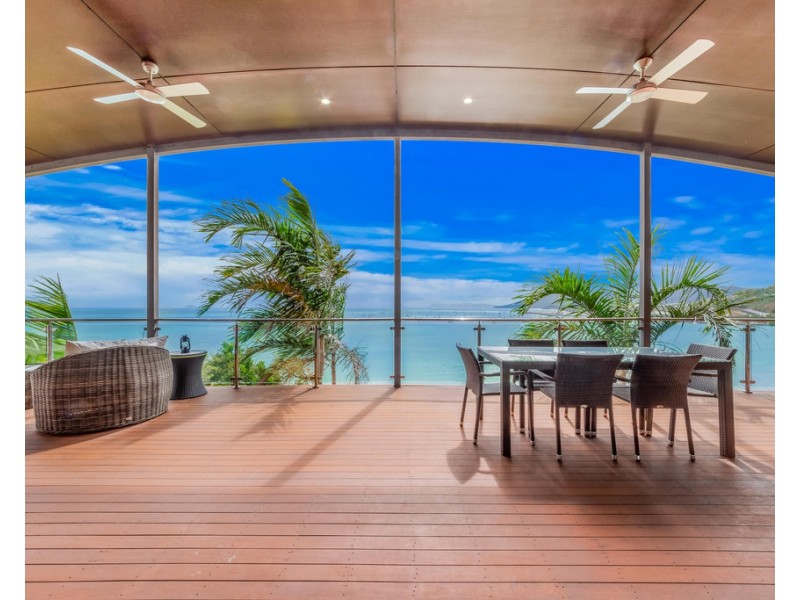 9 Jessies Way, Cannonvale QLD 4802