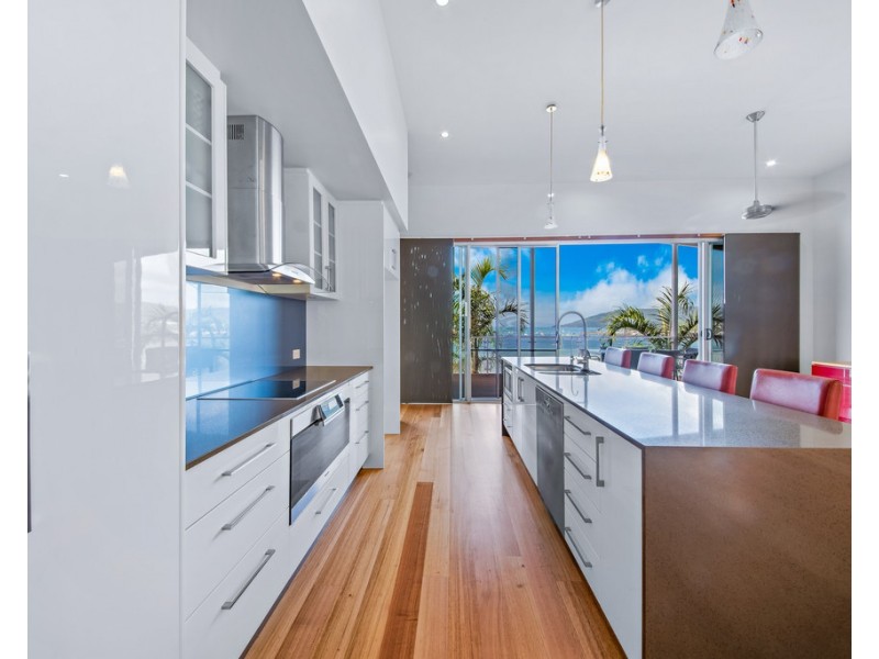 9 Jessies Way, Cannonvale QLD 4802