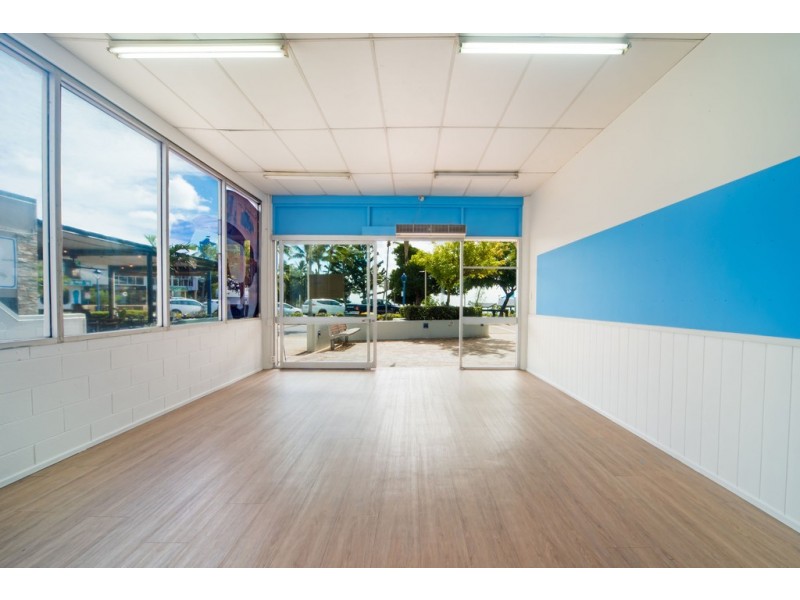 1/4 Airlie Esplanade, Airlie Beach QLD 4802