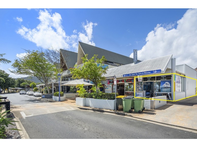 1/4 Airlie Esplanade, Airlie Beach QLD 4802