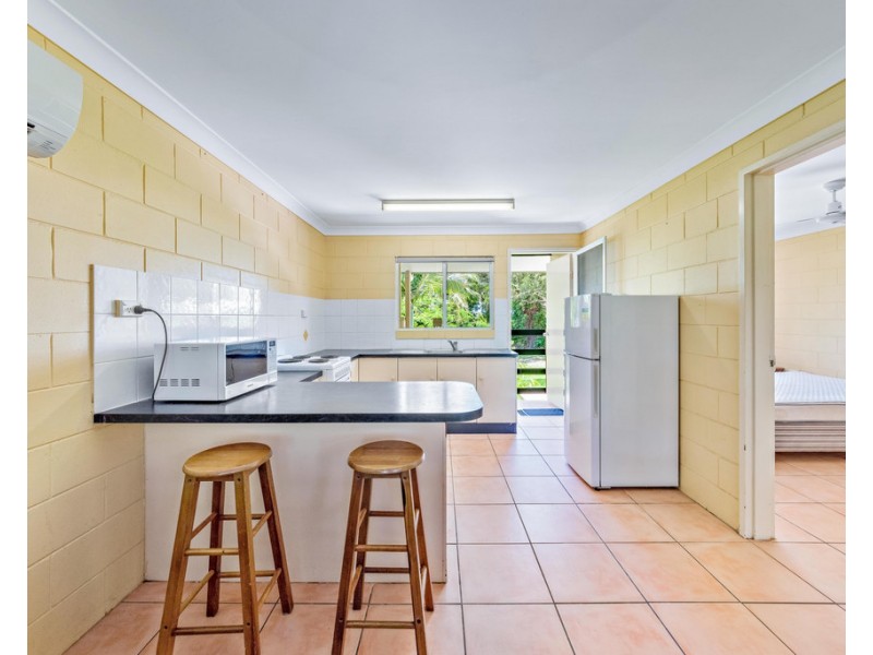 13 Beach Road, Cannonvale QLD 4802