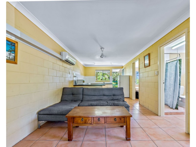 13 Beach Road, Cannonvale QLD 4802