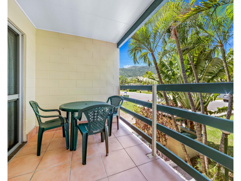 13 Beach Road, Cannonvale QLD 4802