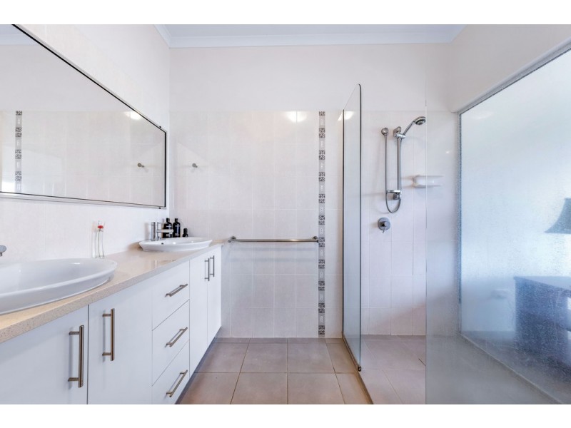 31B Kingfisher Terrace, Jubilee Pocket QLD 4802