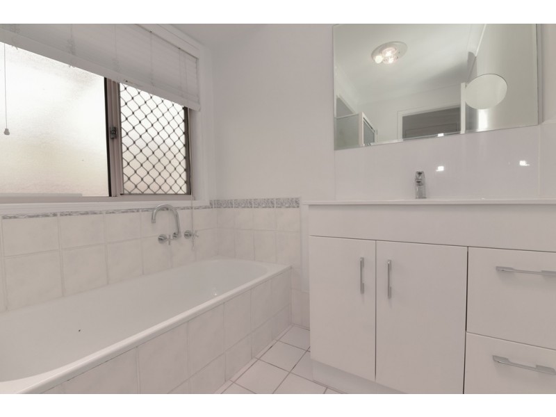 8 Sentry Court, Jubilee Pocket QLD 4802