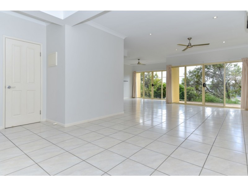 Unit 1/152 Shute Harbour Road, Cannonvale QLD 4802