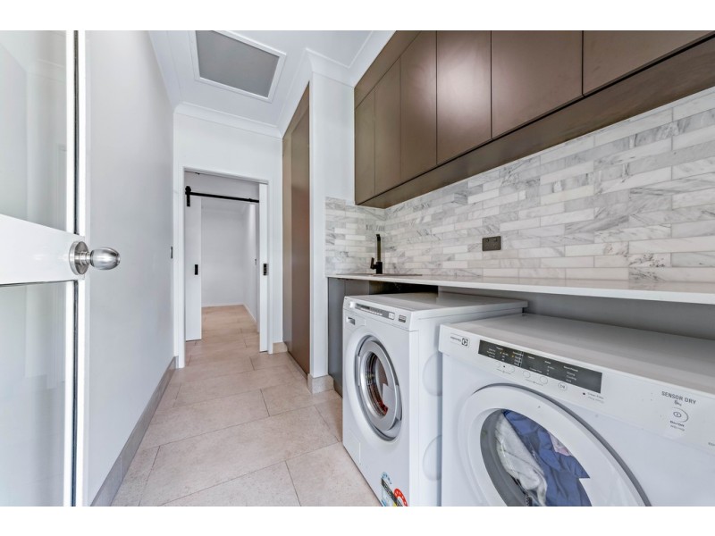 25 Windemere Drive, Strathdickie QLD 4800