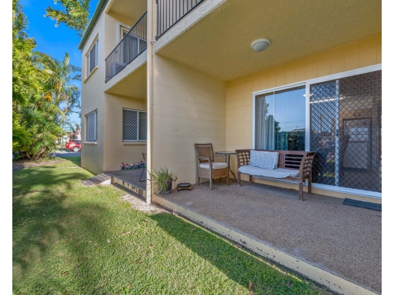 2/2 Robert Street, Proserpine QLD 4800