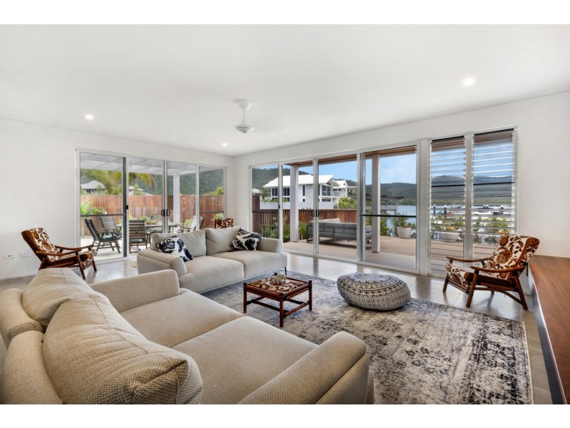 20 The Cove Rd, Airlie Beach QLD 4802