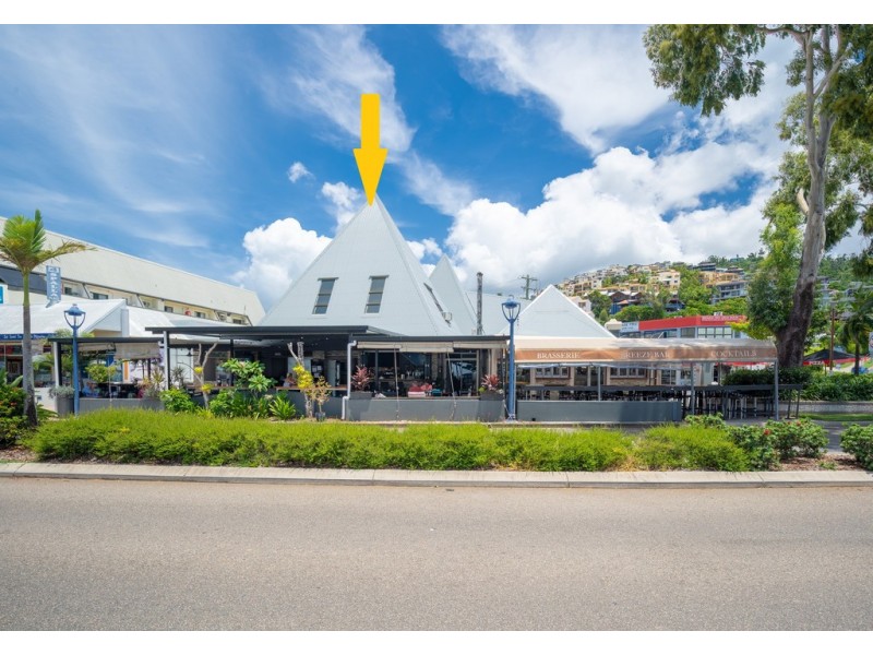 10/2 Airlie Esplanade, Airlie Beach QLD 4802