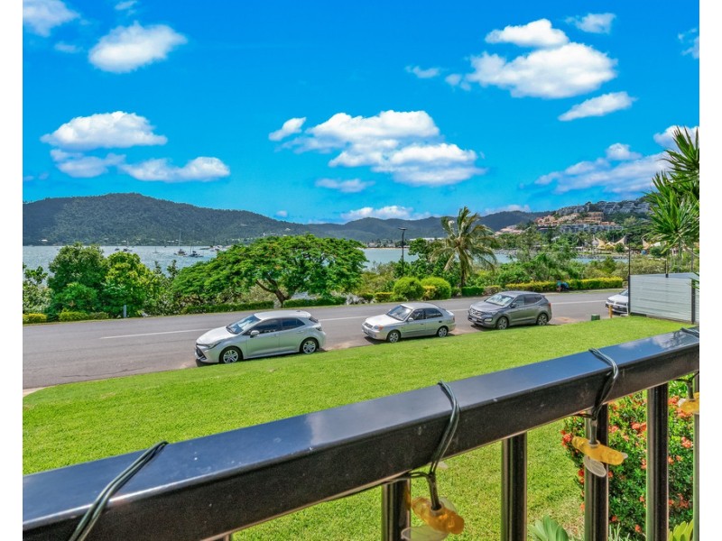 4 Broadwater Avenue, Airlie Beach QLD 4802