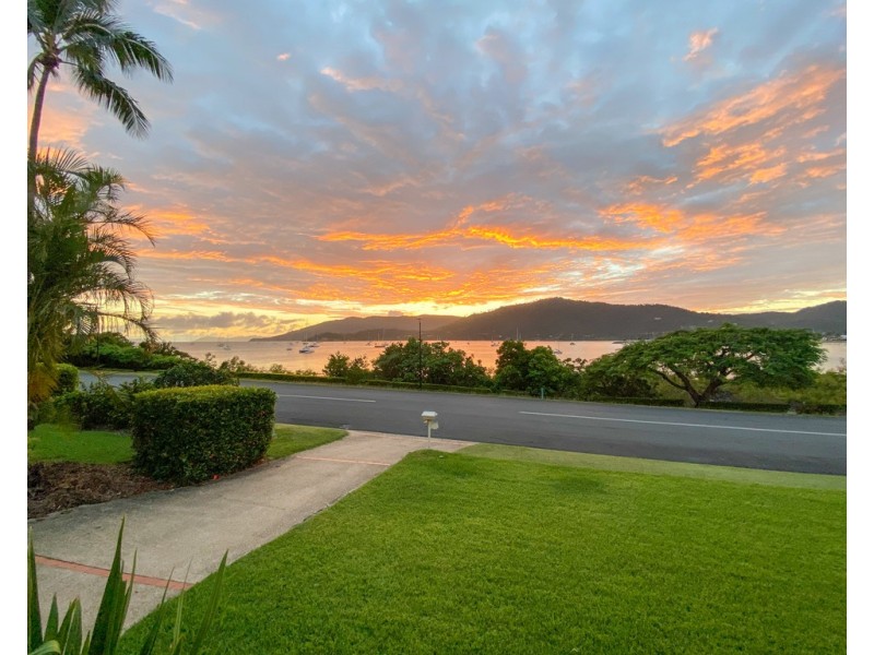4 Broadwater Avenue, Airlie Beach QLD 4802